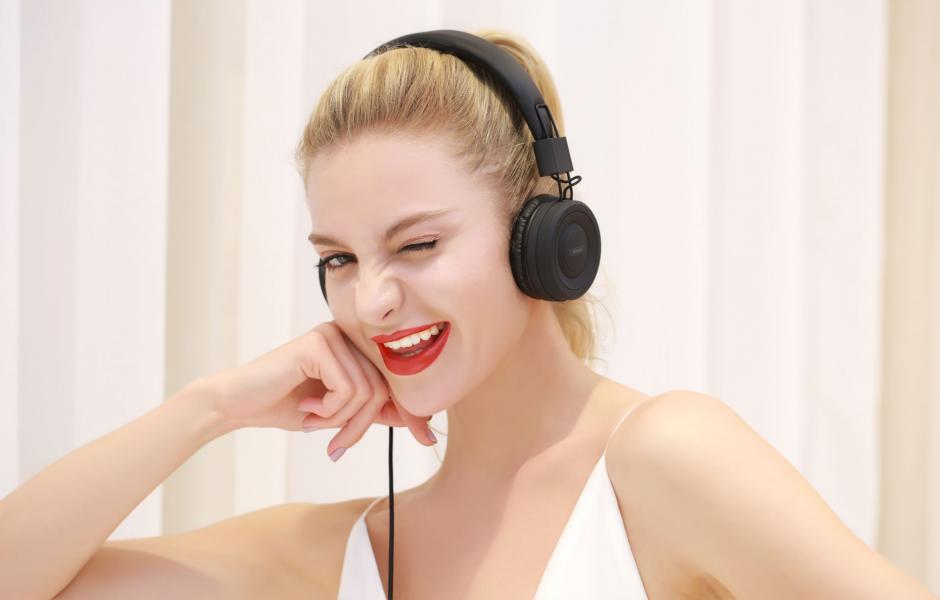 Audifonos Manos Libres RM-805 Remax - Negro