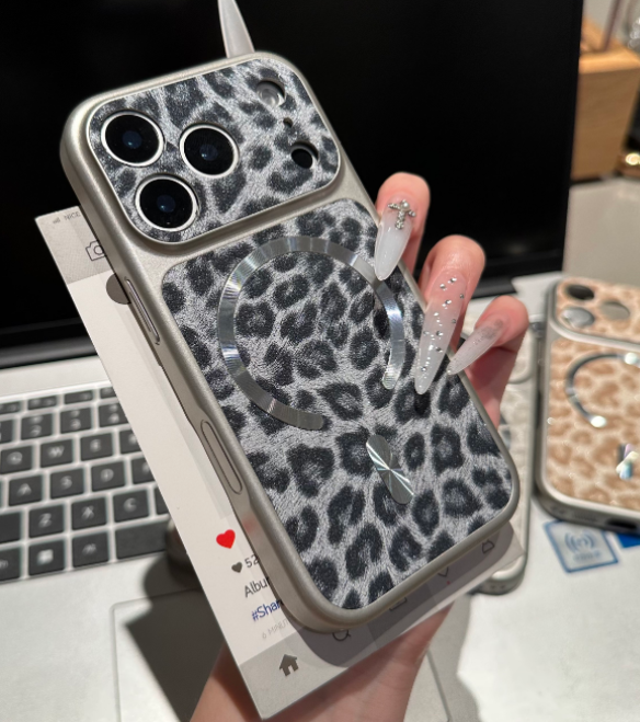 Estuche Animal Print para Iphone - 17 PRO Blanco