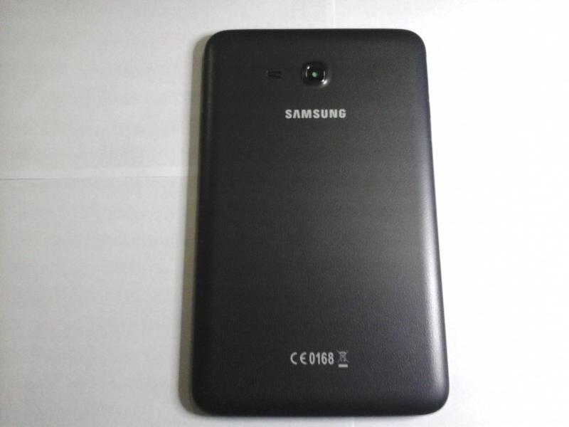Tapa Samsung Galaxy Tab 3 T111 T115 7.0 - Negra con Marco