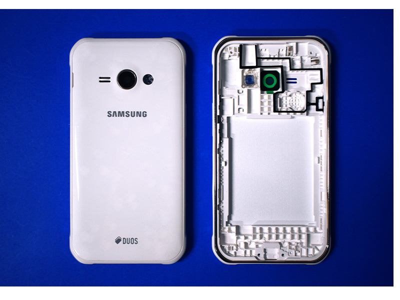 Tapa Samsung Galaxy J1 Ace J110 - Blanca con Marco
