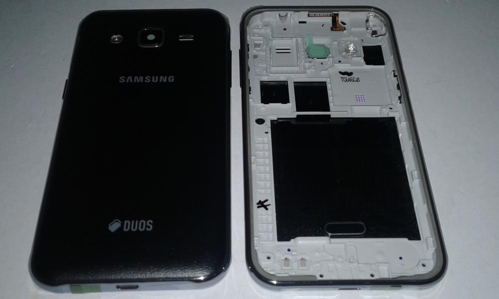 Tapa Samsung Galaxy J2 J200 - Negra con Marco