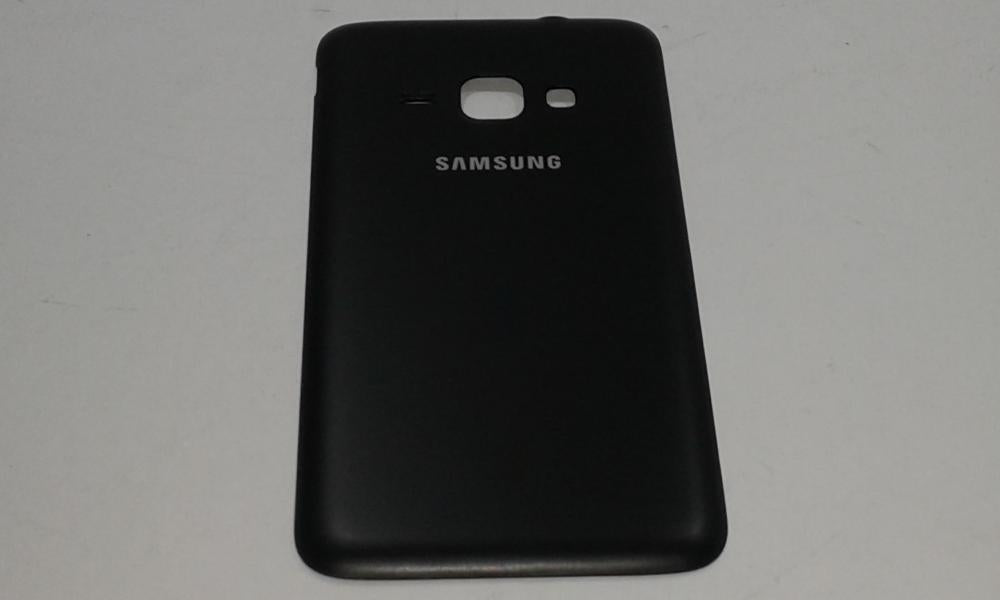 Tapa Samsung Galaxy J1 (2016) J120 - Negra Sin Marco