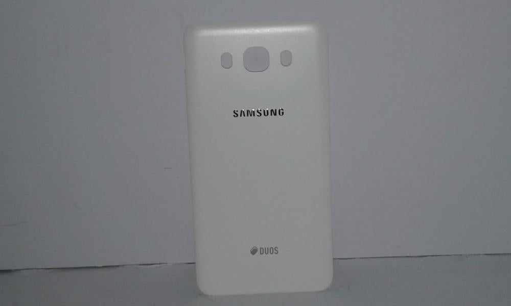 Tapa Samsung Galaxy J7 (2016) J710 - Blanca Sin Marco