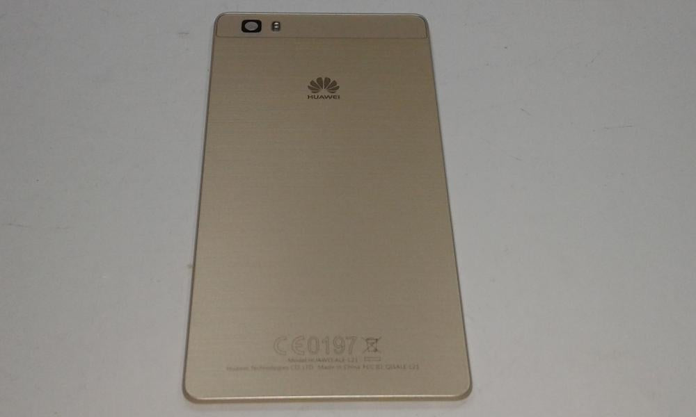 Tapa Huawei P8 Lite - Dorada Sin Marco