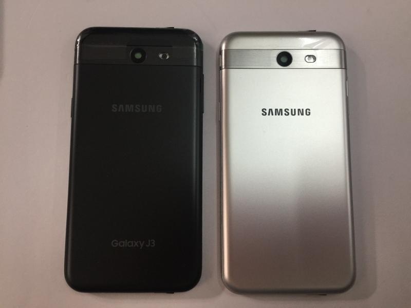Tapa Samsung Galaxy J3 PRO (2017) J330 - Plateada con Marco
