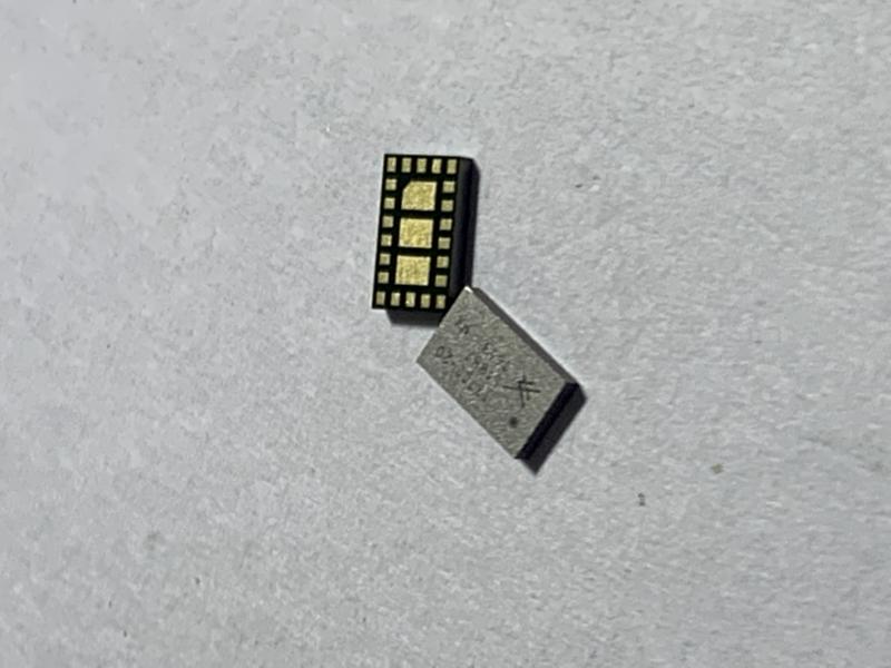 Circuito Integrado Ic 13702-20 Amplificador Potencia Red Iphone 7G 4.7 A1660 A1778 7G Plus 5.5
