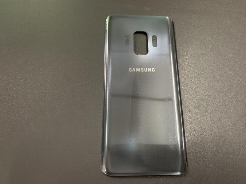 Tapa Samsung Galaxy S9 G960 - Plateada Sin Marco