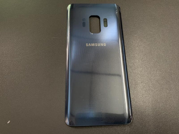 Tapa Samsung Galaxy S9 G960 - Plateada Sin Marco