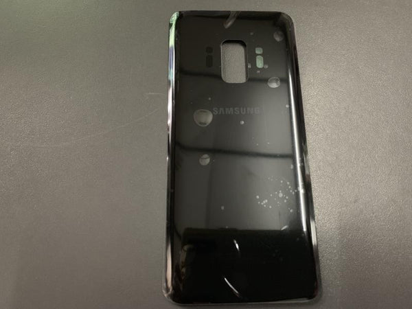 Tapa Samsung Galaxy S9 G960 - Plateada Sin Marco