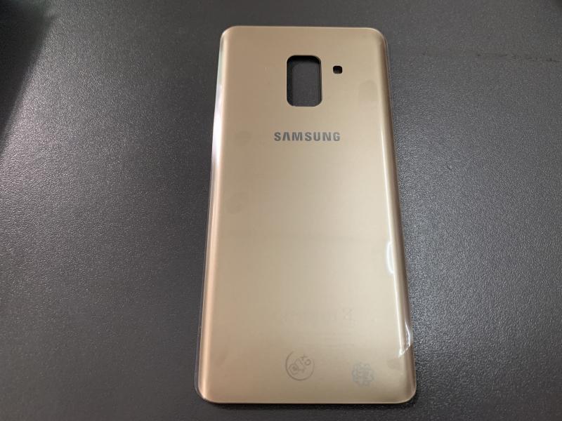 Tapa Samsung Galaxy A8 2018 A530 - Negra Sin Marco