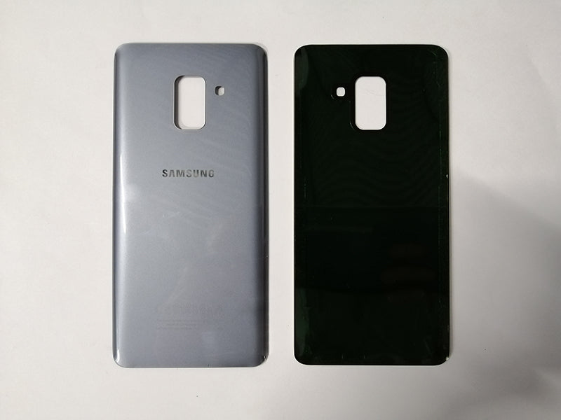 Tapa Samsung Galaxy A8 2018 A530 - Plateada Sin Marco