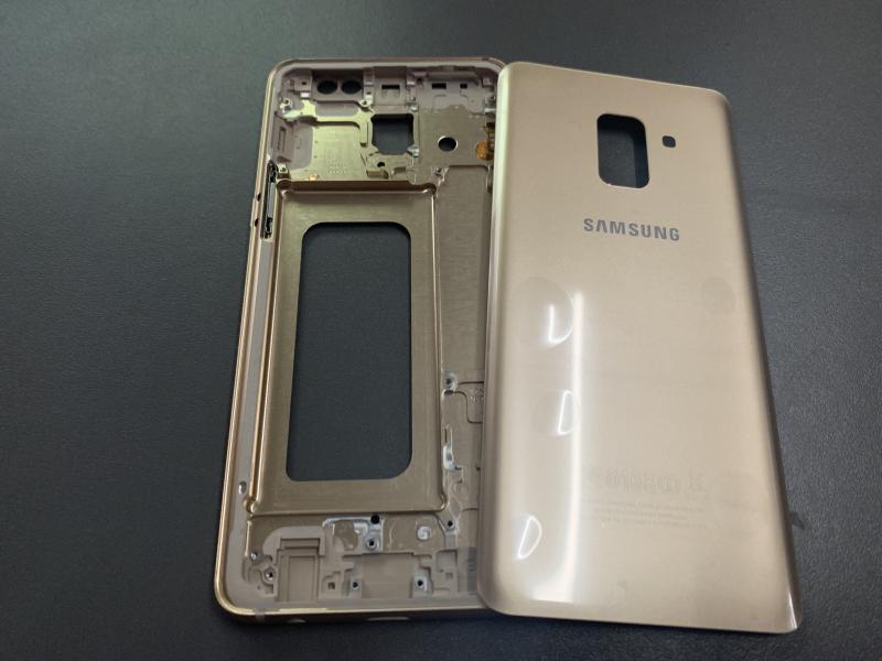 Tapa Samsung Galaxy A8 2018 A530 - Negra con Marco