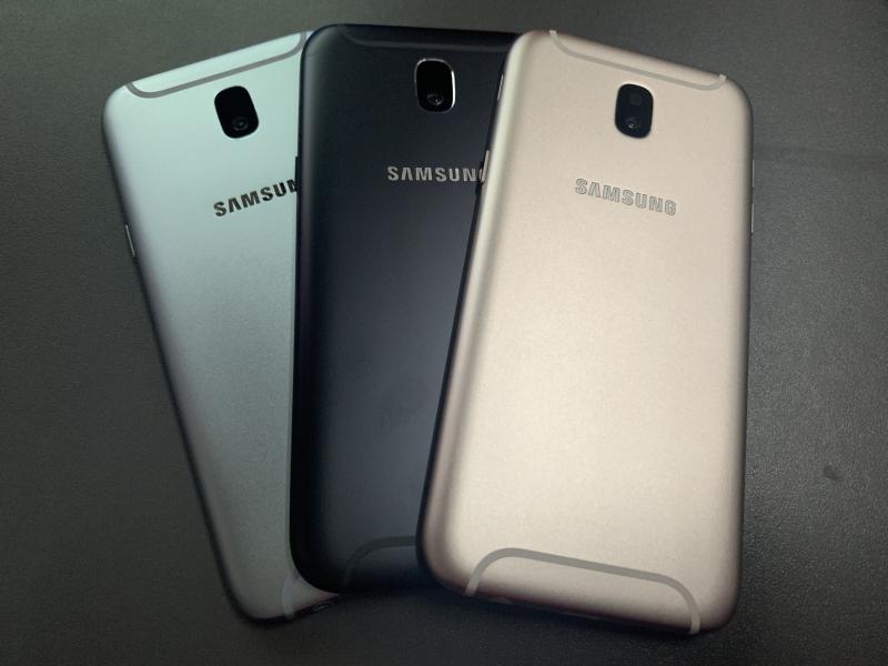 Tapa Samsung Galaxy J5 PRO J530 - Negra con Marco