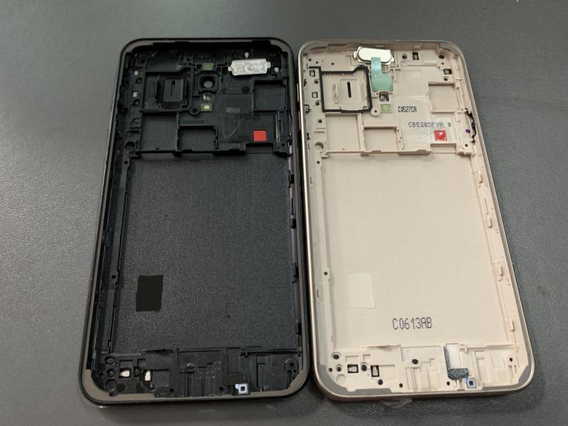 Tapa Samsung Galaxy J4 2018 J400 Original - Dorada con Marco