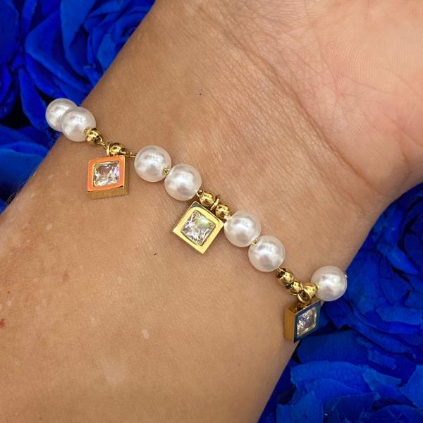 Pulsera Xuping Dorada Modelo T000899183 Imagen secundaria del producto
