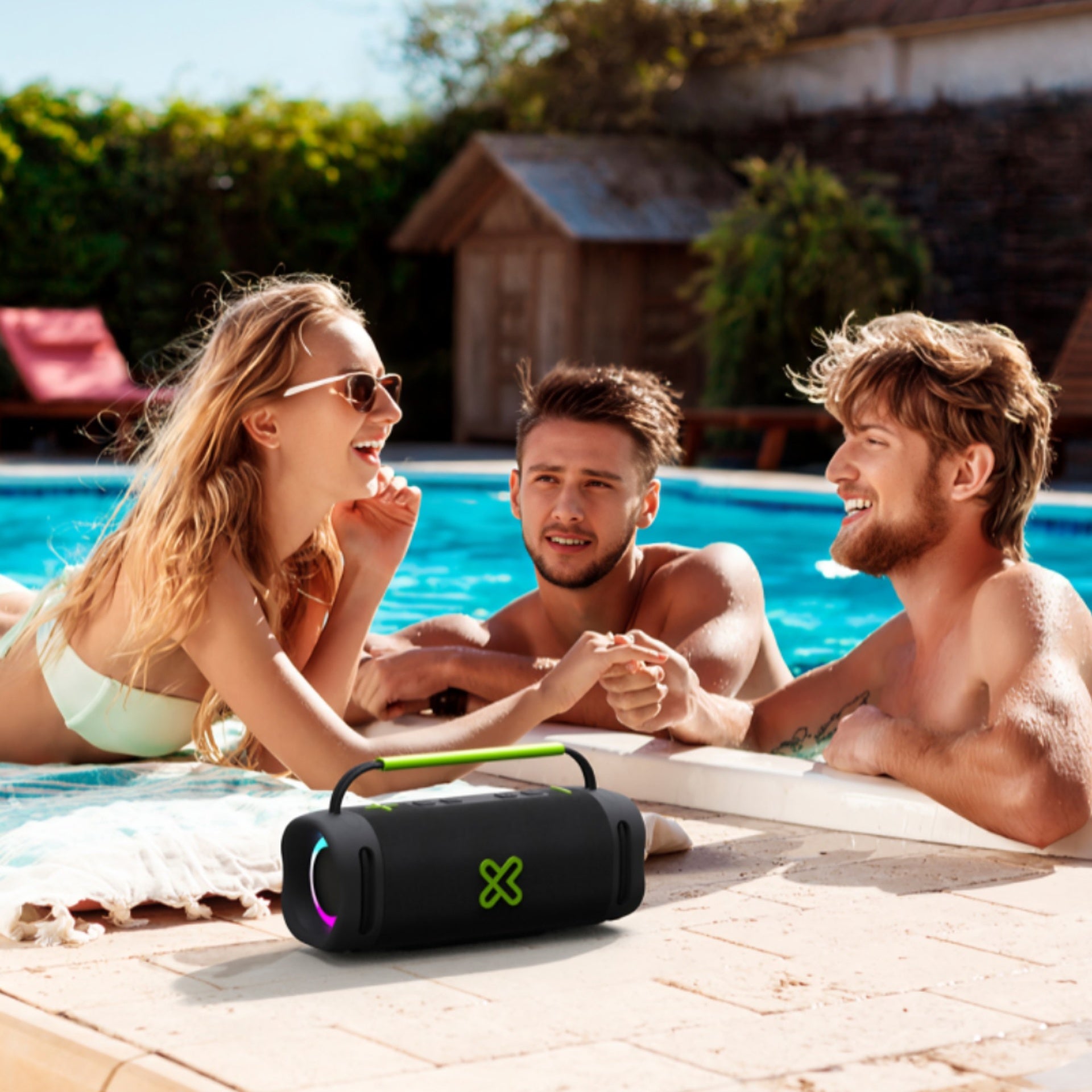 Klip Xtreme Boombox Speaker Negro KBB-250 - Potente Sonido Portátil Imagen principal del producto