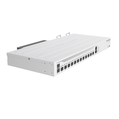 Router Mikrotik Cloud Core CCR2004-1G-12S+2XS en un rack de servidores